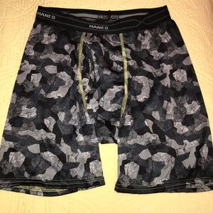 New Men’s Hanes boxer briefs!